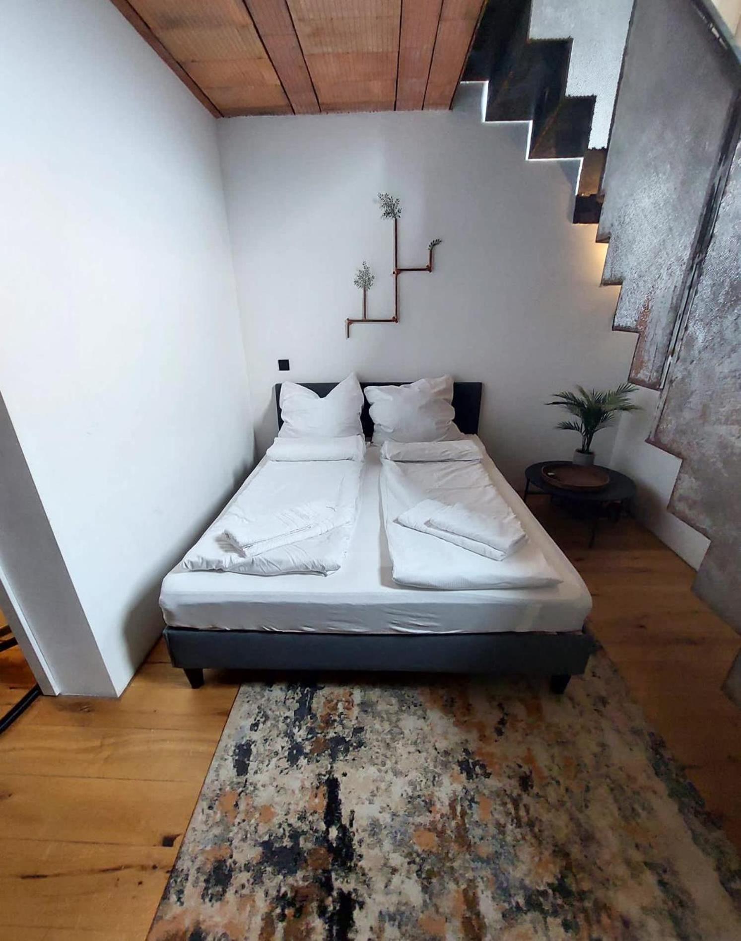 Coolest Apartment In Berlin, Easy Check-In, Industrial Style, Near City Center - Maisonette #2 Ngoại thất bức ảnh